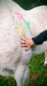 peinture palongo avec main